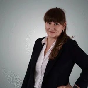 Anamaria Popa — Prof. Dr. și lector acreditat curs Analist Financiar AMC360